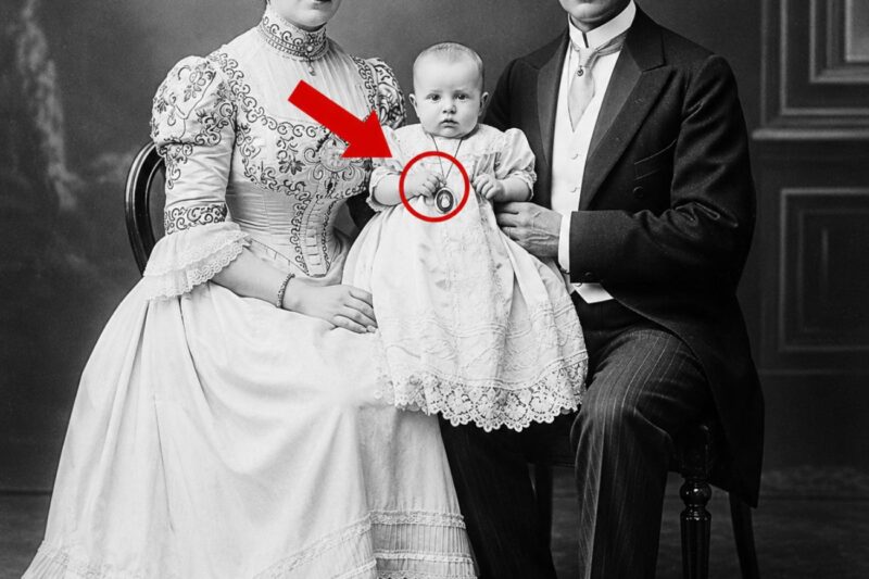 This 1910 portrait seems harmless. When Experts discover what the baby is holding, they’re shocked