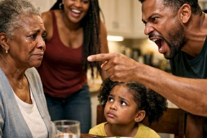 MON FILS A DIT: «ICI, VOUS MANGEZ GRATUITEMENT!», ALORS J’AI SOURI ET J’AI PASSÉ UN APPEL SILENCIEUX